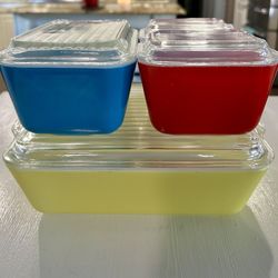 Vintage Pyrex Refrigerator Set