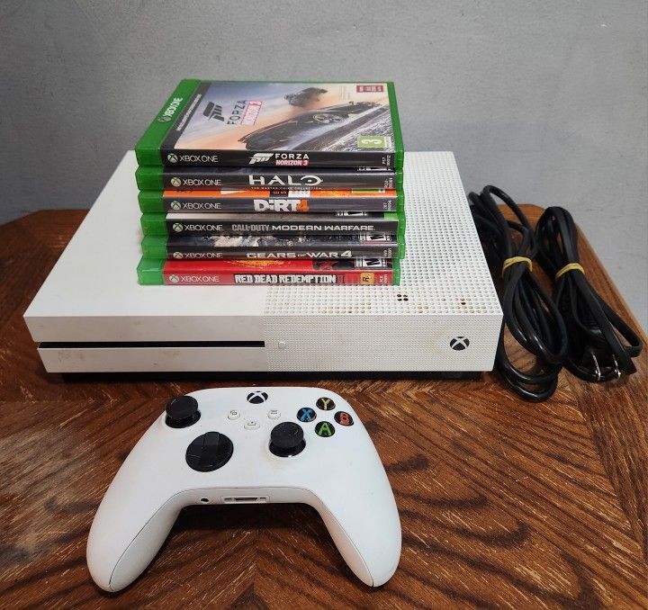 WHITE XBOX ONE S BUNDLE WITH 6 VIDEO GAMES