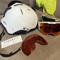 Oakley Mod 5 Helmet With Goggles - Size Large