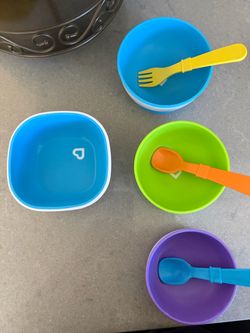 Munchkin Baby Bowls and Utensils Set