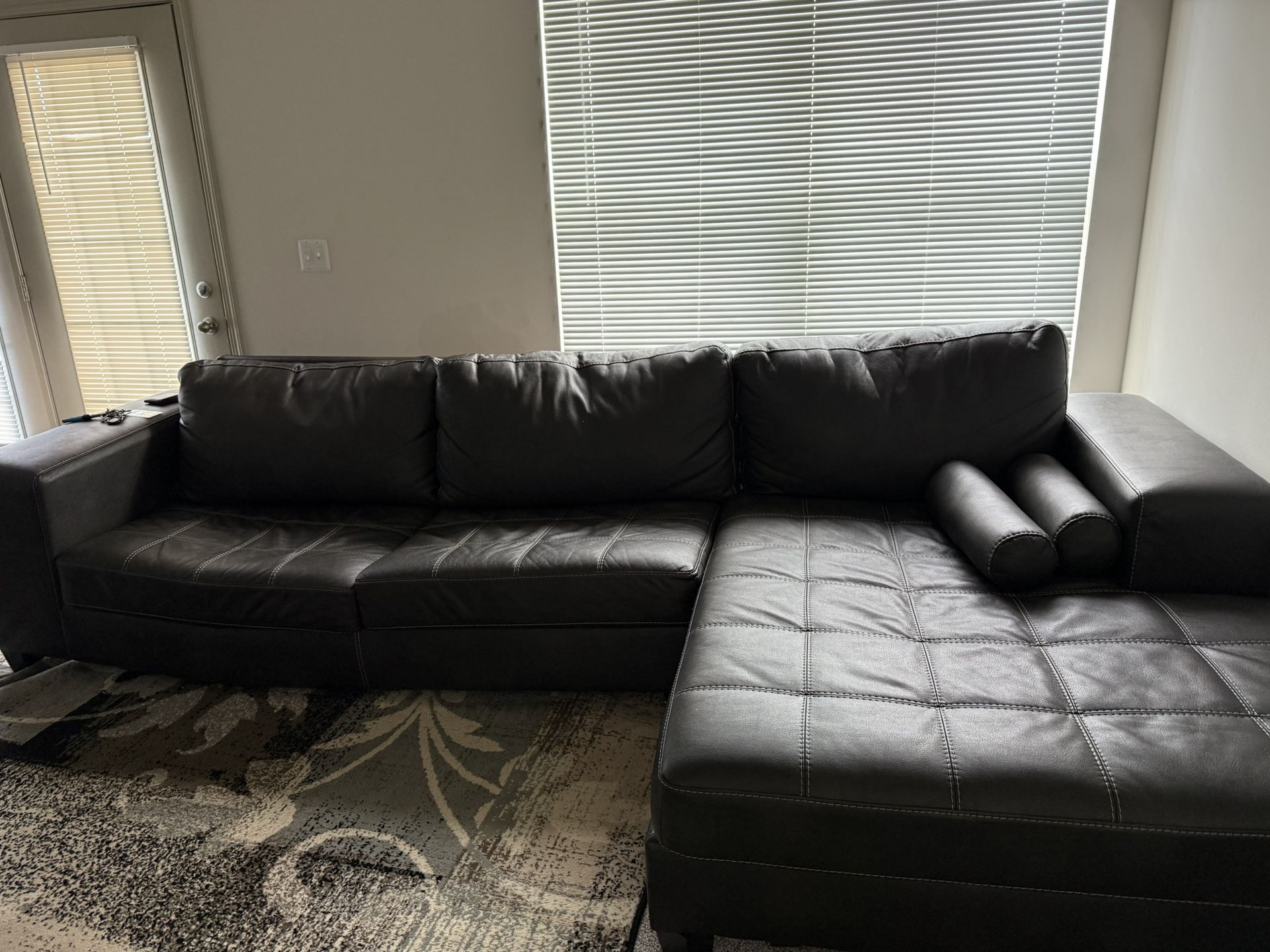 Sectional With Pillow & Matching Rug