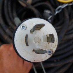 220/240 Extension cord 100 feet