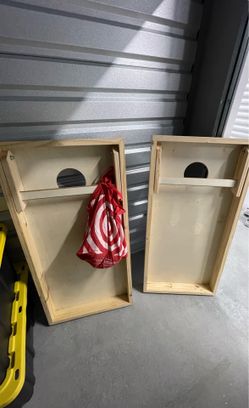 Cornhole set