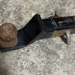Trailer hitch 2” insert with 2” ball