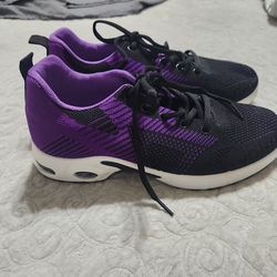 Ladies gym shoes