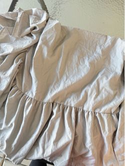 Mini crib skirt