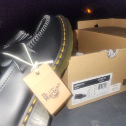 DR. Martens 