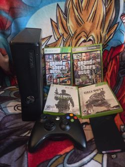 Microsoft Xbox 360 S 250GB Console with 4 Games