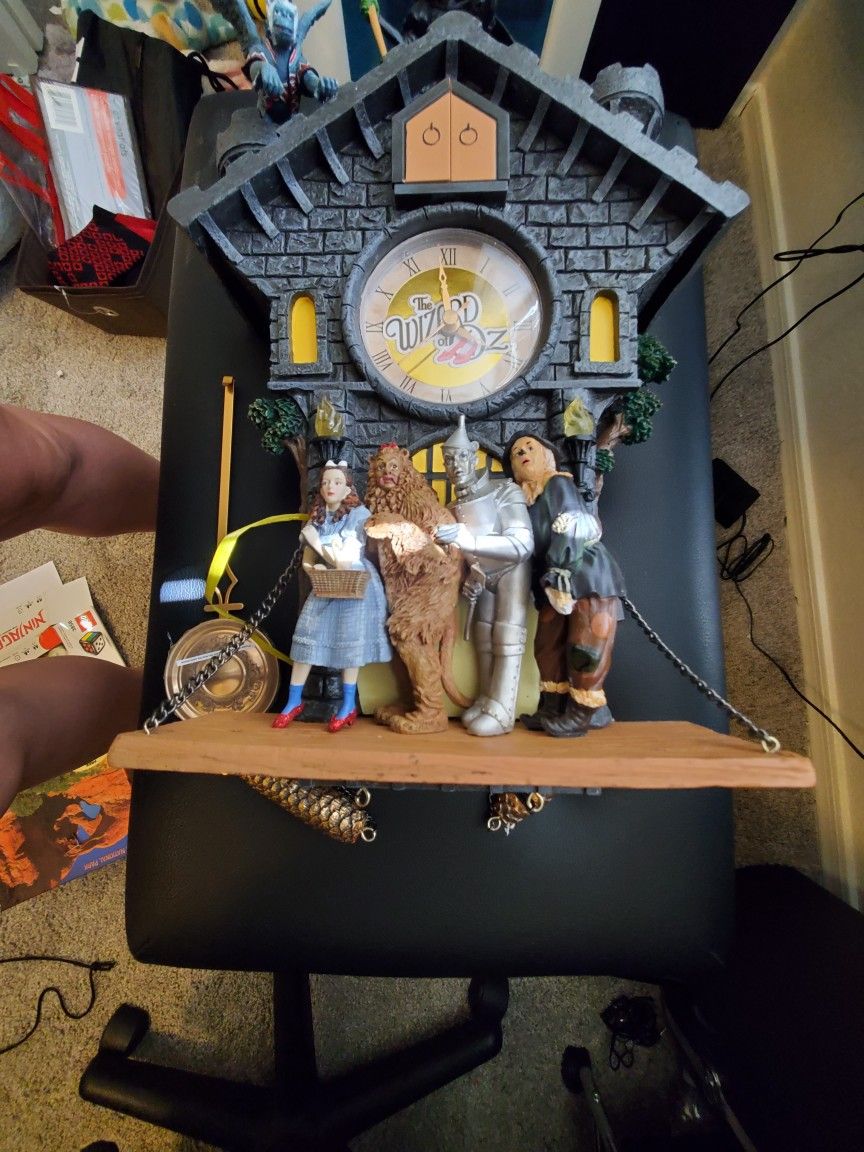 Wizard Of Oz Cuckoo Clock