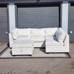Living Spaces Cream Modular Sectional Couch