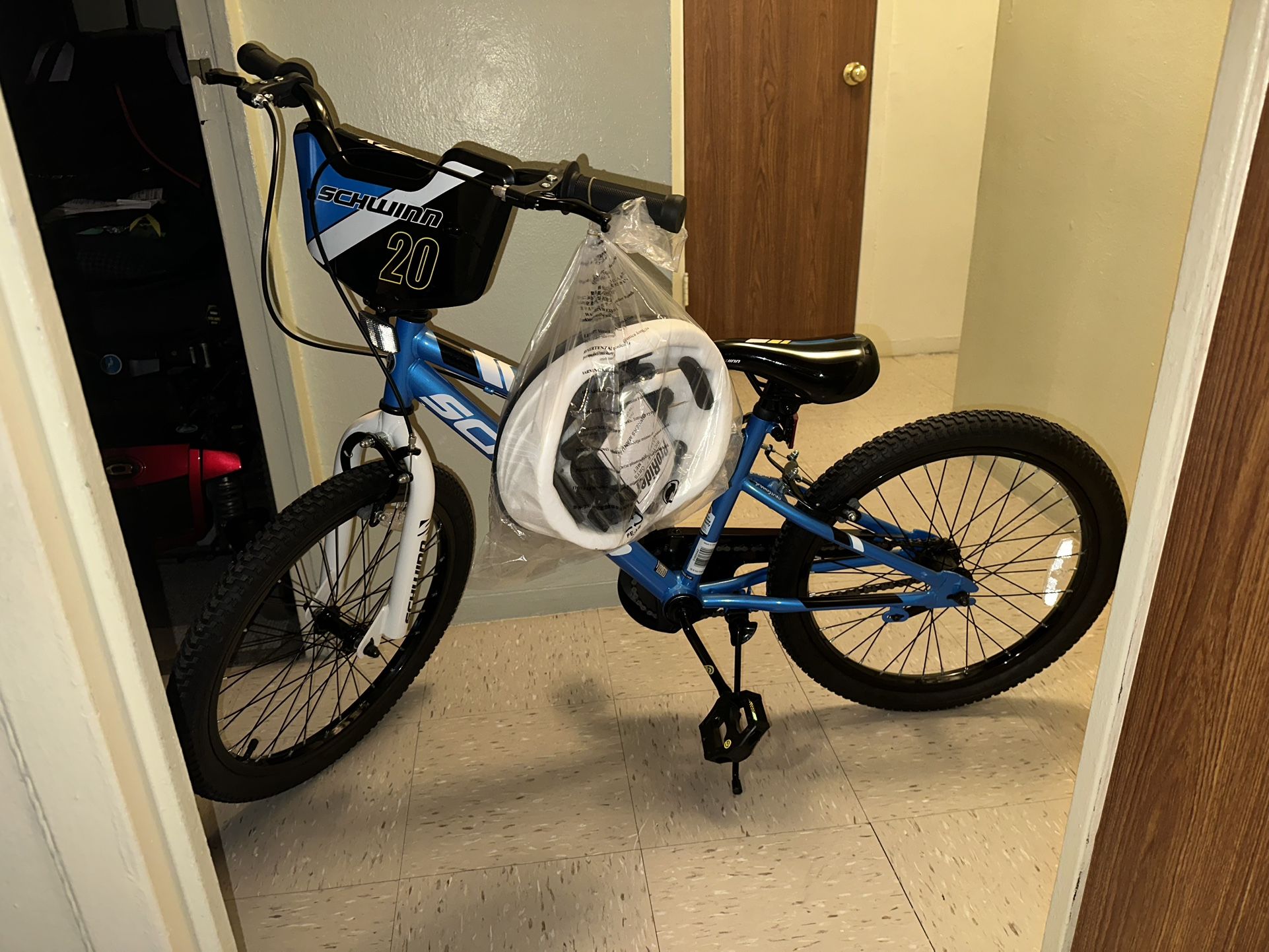 SCHWINN Bike 20 Inch 
