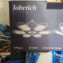 Garage Lamp ... New STILL IN Box.
