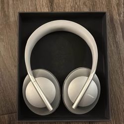 Bose 700 Headphones (Wireless, Bluetooth, Noise Cancellation)