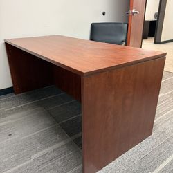 Rectangular Office Desk – Wood Finish