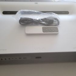 4K UST LASER PROJECTOR 