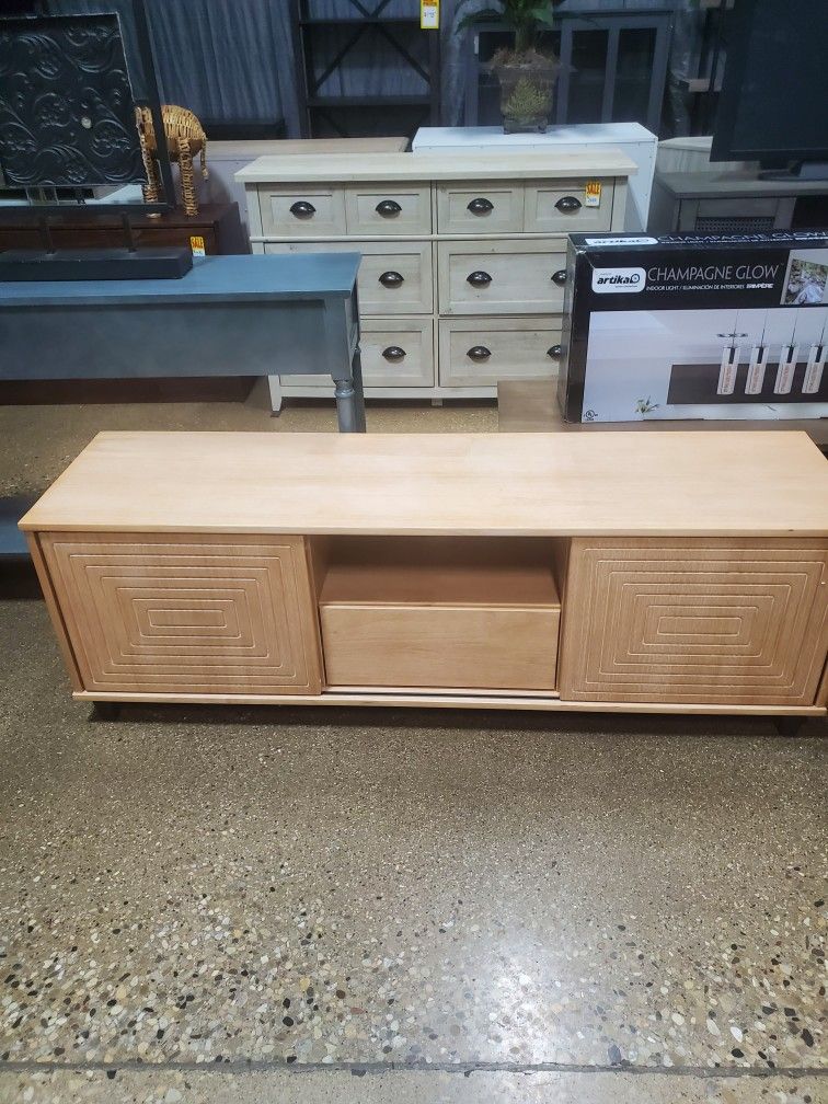 TV Stand, Accomodates TV's up to 65", Natural Pine