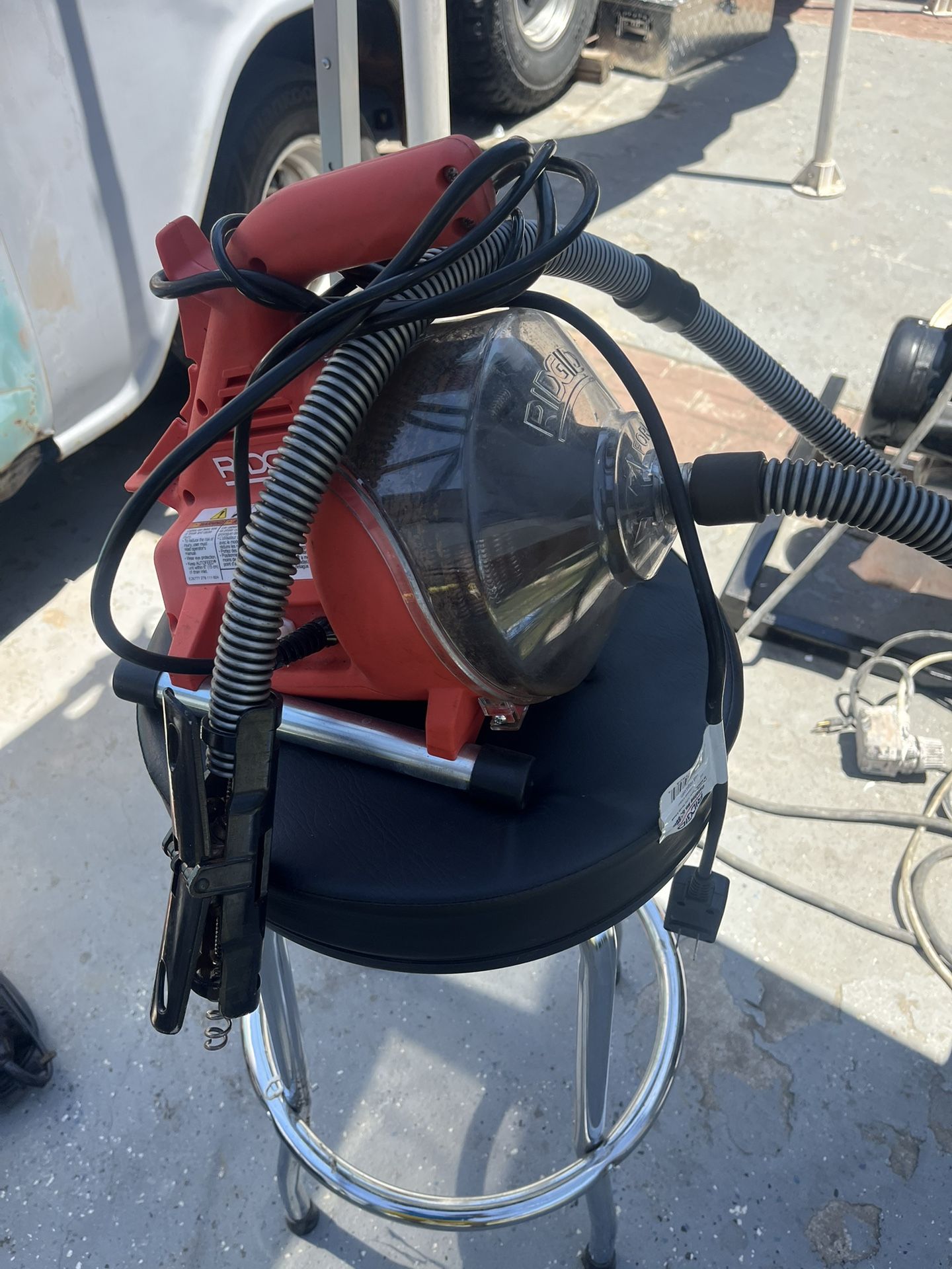 PowerClear 120-Volt Drain Cleanin Snake Auger Machine for Heav Live Chat Duty Pipe Cleanin for Tubs,