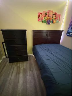 Full-size bed (free dresser)