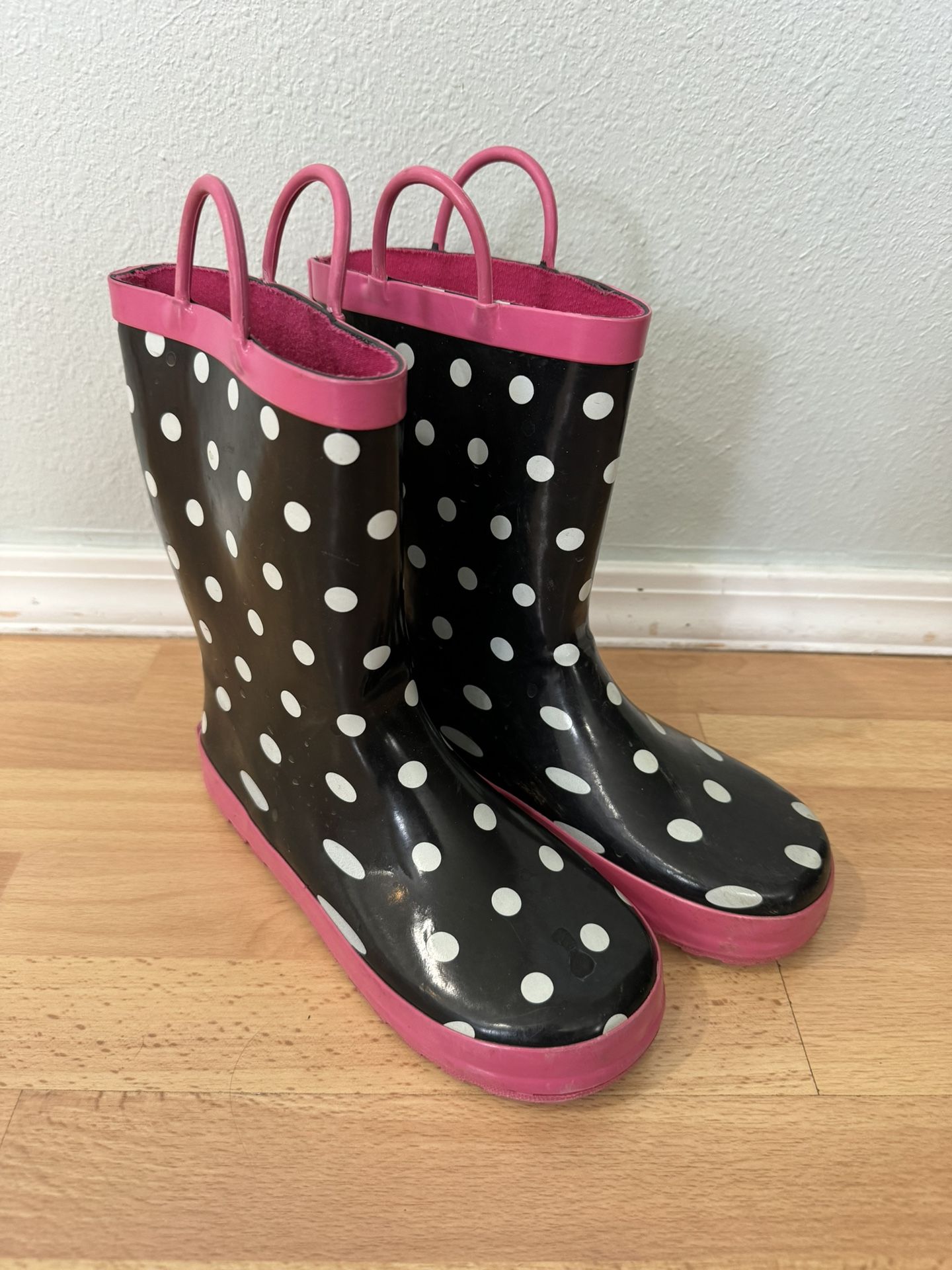 Girls Foxfire Rainboots, size 2- in EUC!