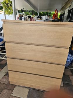 IKEA MALM 4-drawer chest (Oak effect) - Excellent condition