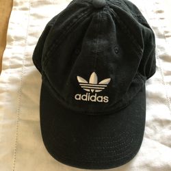 Adidas 🧢 