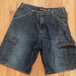 Men’s Levi Jean Shorts-size 36