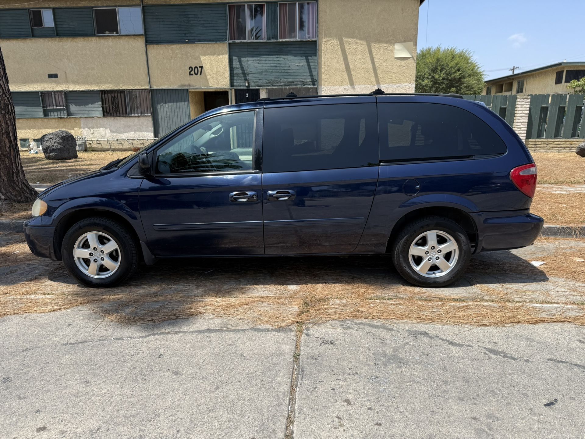 2005 Dodge Grand Caravan