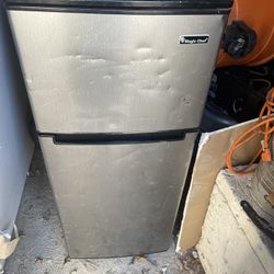 Magic Chef Refrigerator 