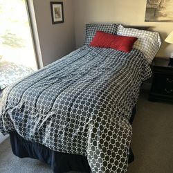 Twin Bed, bedding included 