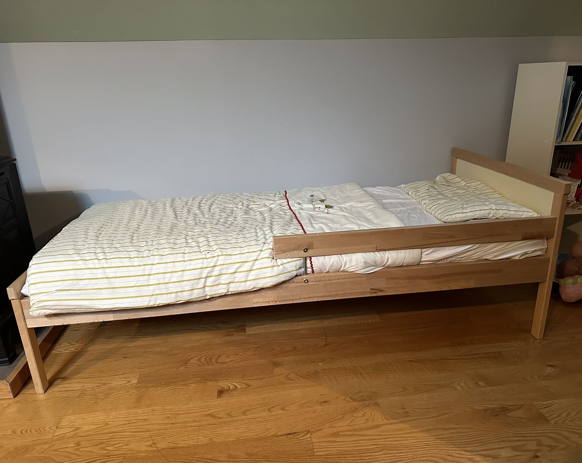 Toddler bed & mattress (IKEA)