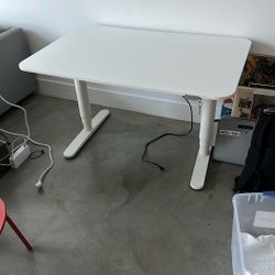 White Ikea stand desk