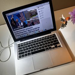 Laptop MacBook Pro 13, 2011 i5, 8gbRam,128gbSSD, H Sierra, Office 2019,Webcam,DV