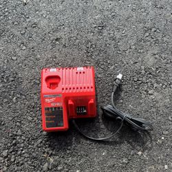 Milwaukee M12, M18 Charger