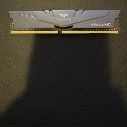 Ddr4 Ram 8x1 And 16x1