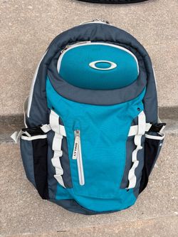 Backpack. High quality and brand, Oakley. Excellent condition.
