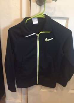 Nike jacket boys