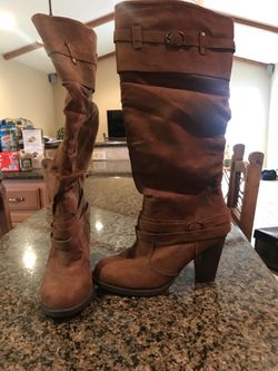 Brand new boots size 9