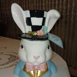 ALICE WONDERLAND DISNEY RABBIT BUNNY STATUE FIGURE FIGURINE EASTER TOPHAT STEAM PUNK TEA CUP PARTY 