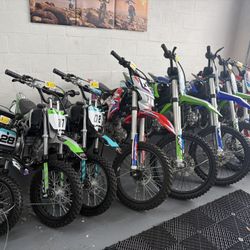 Dirt Bikes 