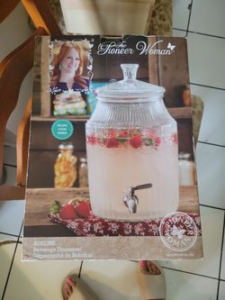 The Pioneer Woman Adeline Beverage Dispenser