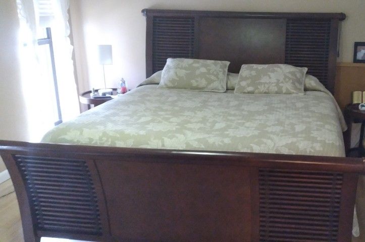 King Size Sealey Posterpedic Firm Mattress, Box Spring, Headboard And Foot Board