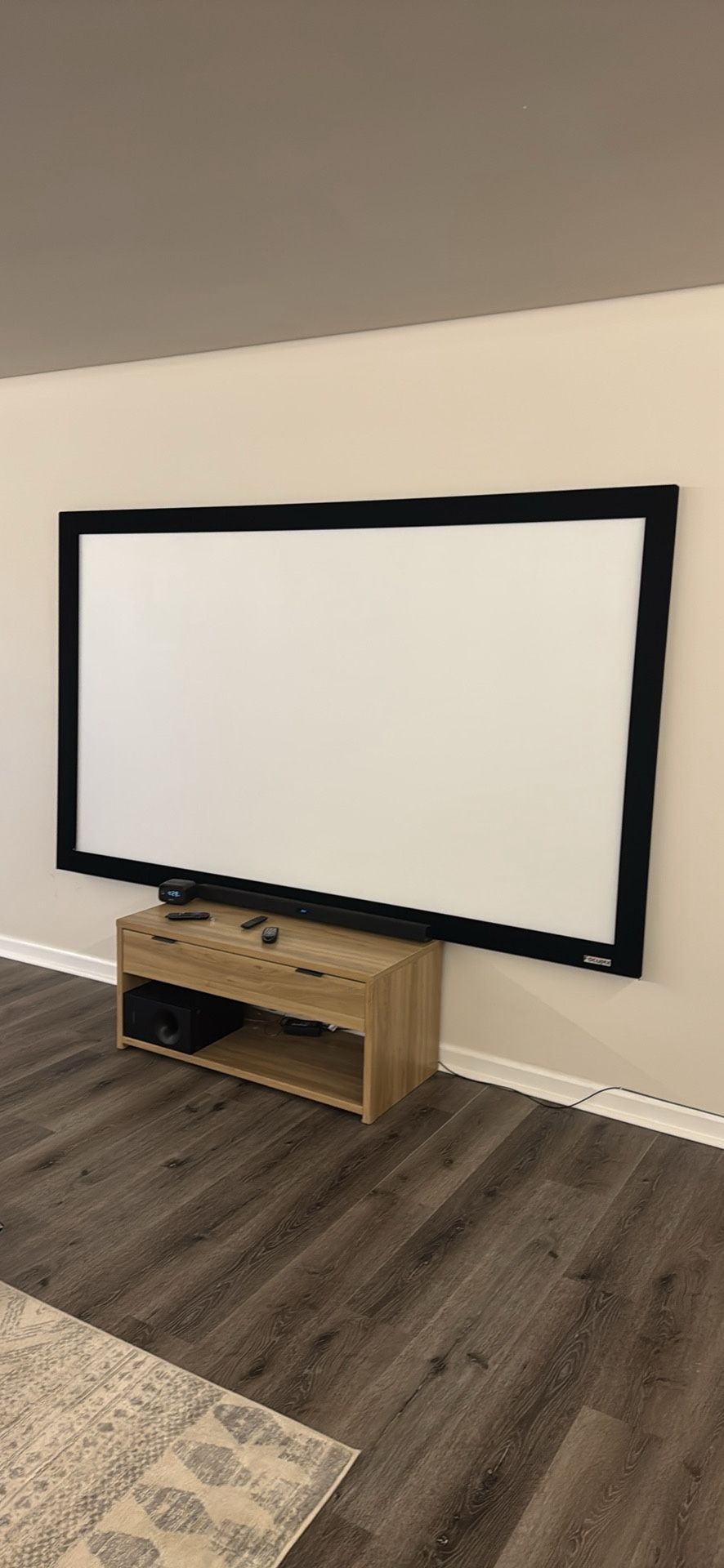 Focupix Projector Screen - 100in