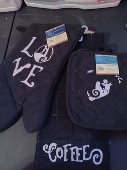 Potholders And Hand Towels