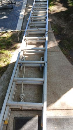 28ft aluminum Louisville ladder