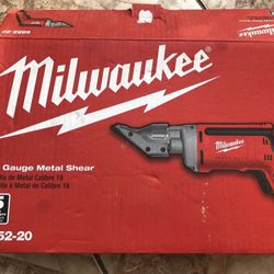 Milwaukee Electric Scissors 