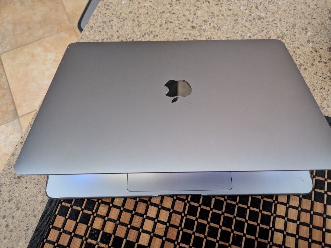 M1 MacBook Air NO CASE INCLUDED