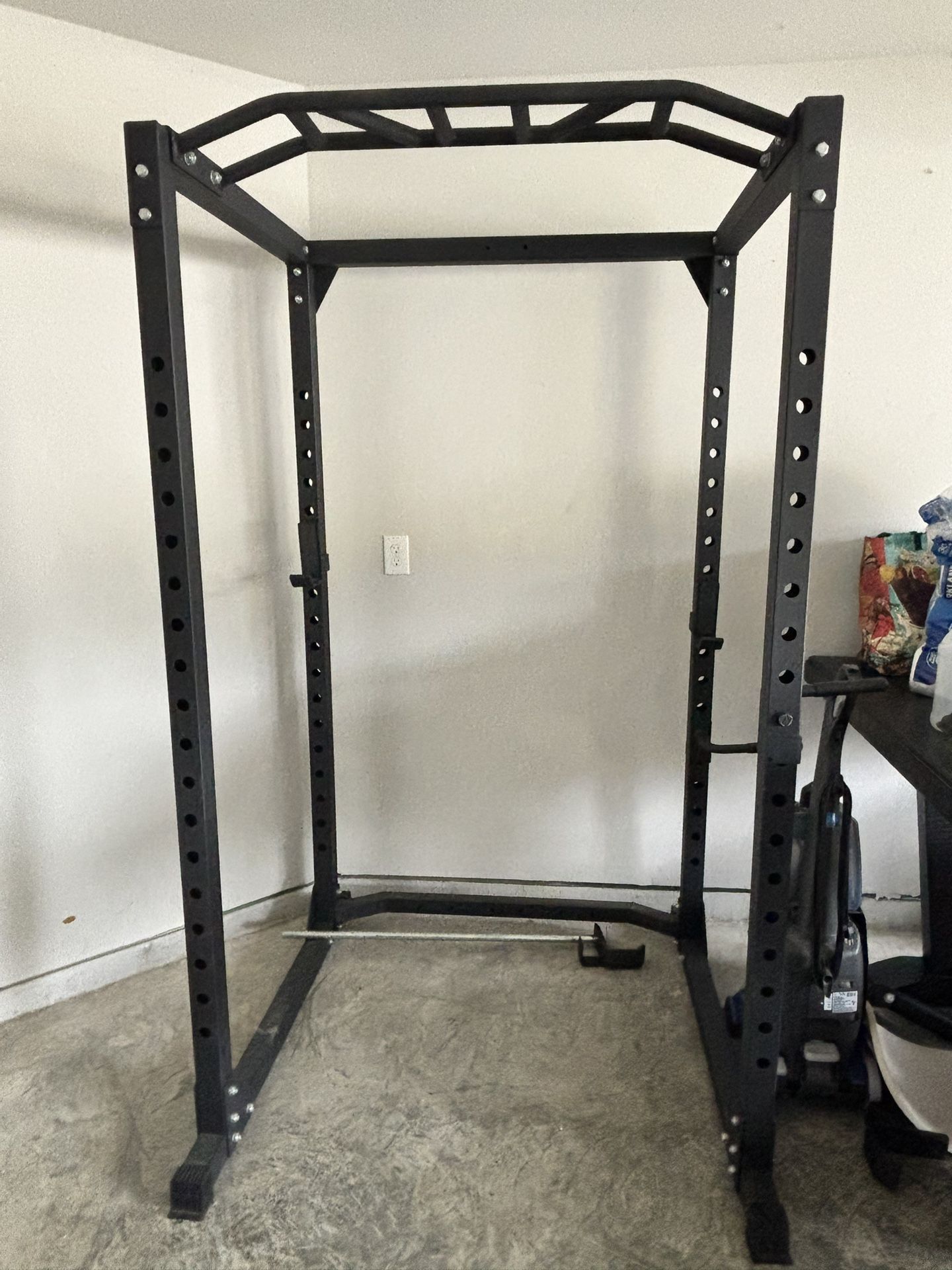 Bolt fitness power rack