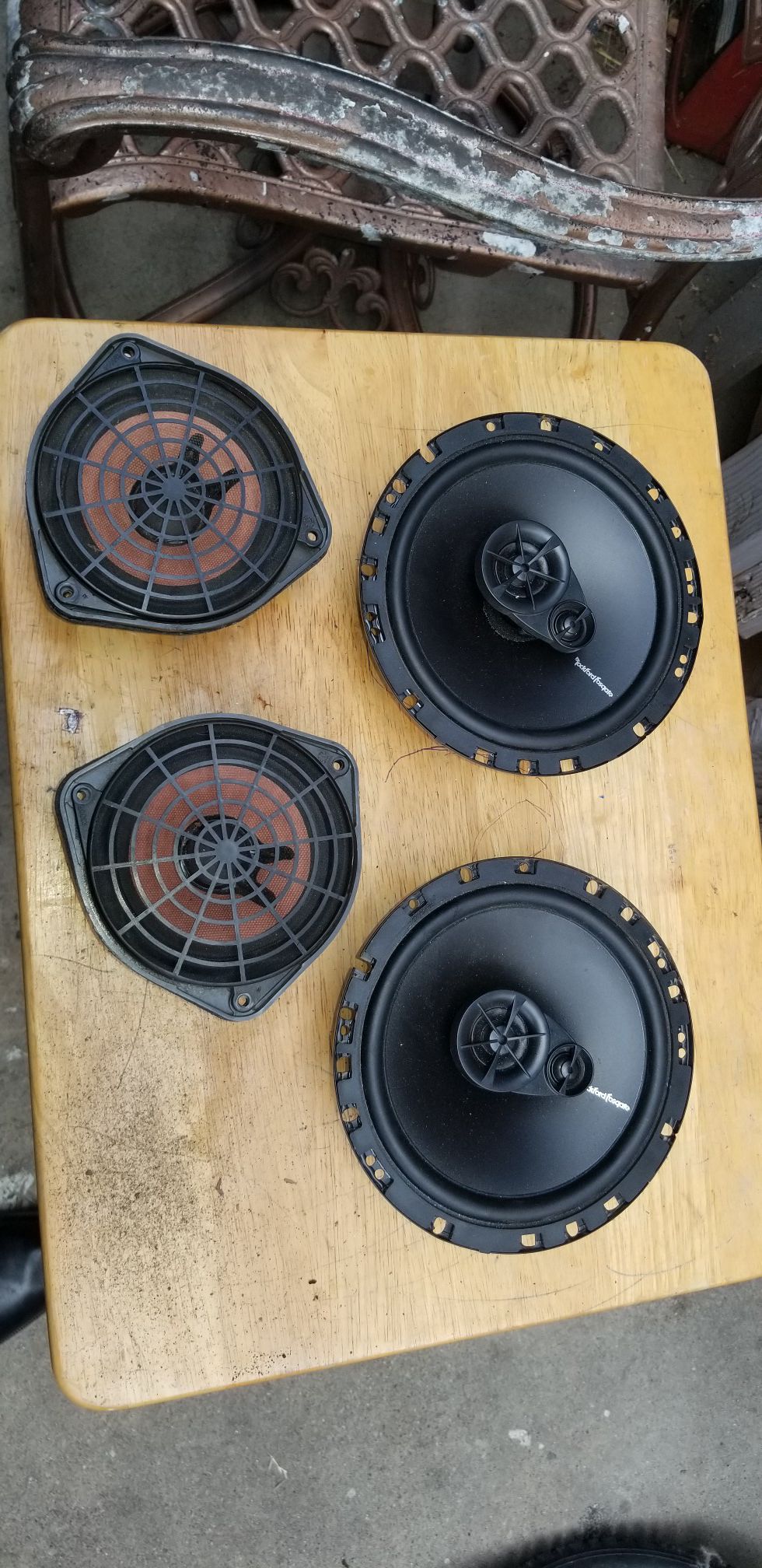 2 Rockford speakers 6/5 y 2 5/5 bose en perfecto estado $60