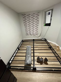 Metal king size bed frame BRAND NEW