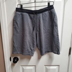Mens Grey Shorts Size Medium. 